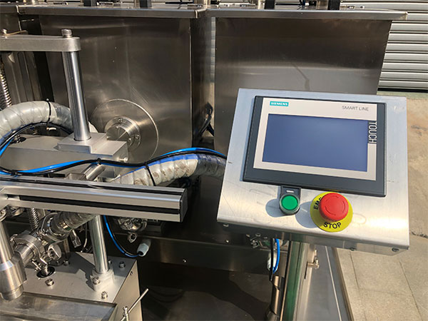 鄭州大顆粒醬料灌裝機生產線細節圖