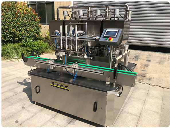 食品醬料灌裝機生產線實拍圖